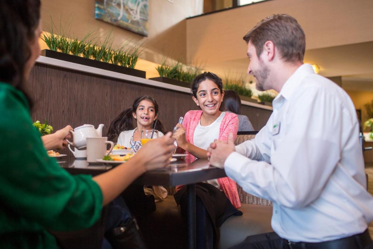 Holiday Inn Indianapolis - Airport Area N By Ihg المظهر الخارجي الصورة