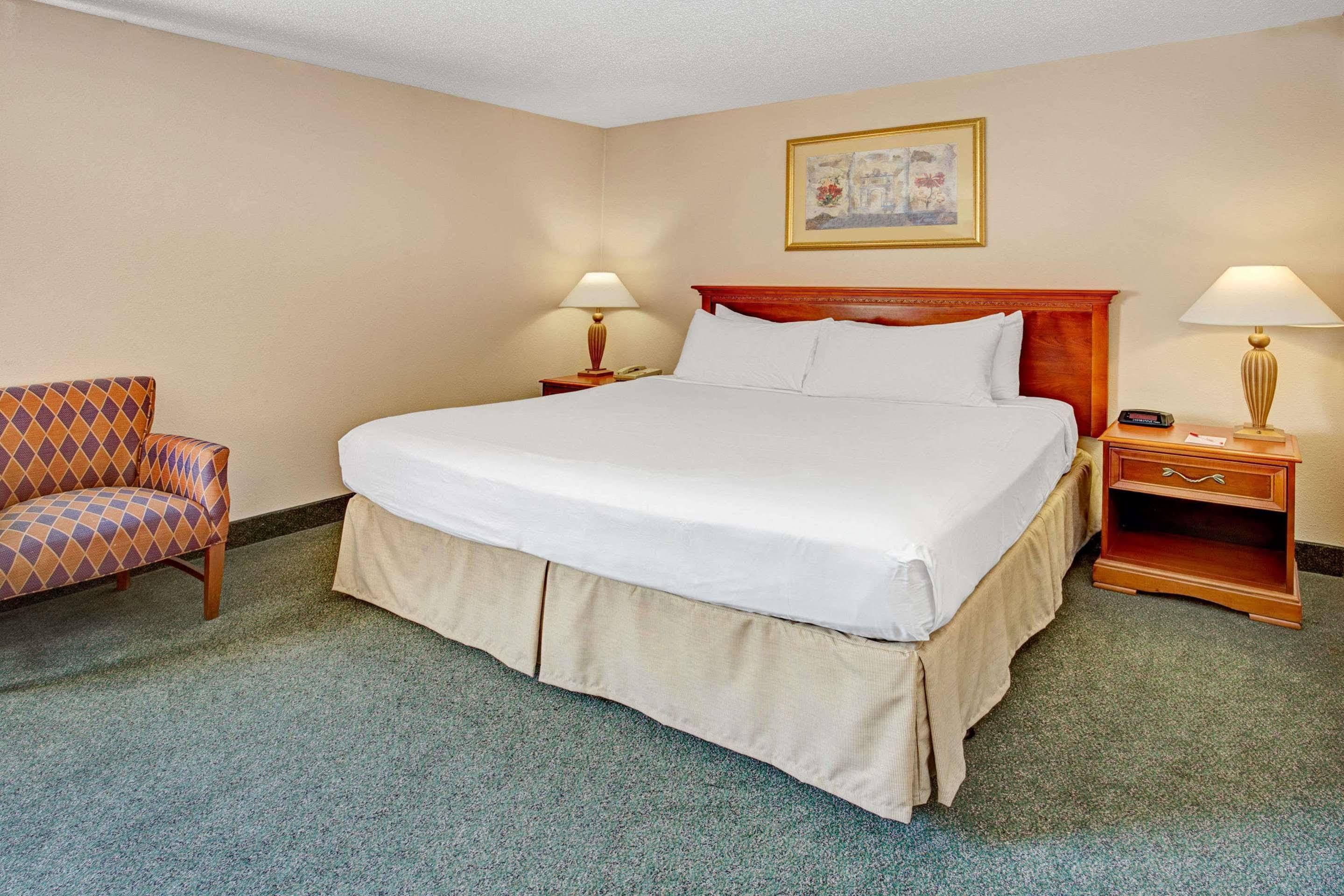 Holiday Inn Indianapolis - Airport Area N By Ihg المظهر الخارجي الصورة