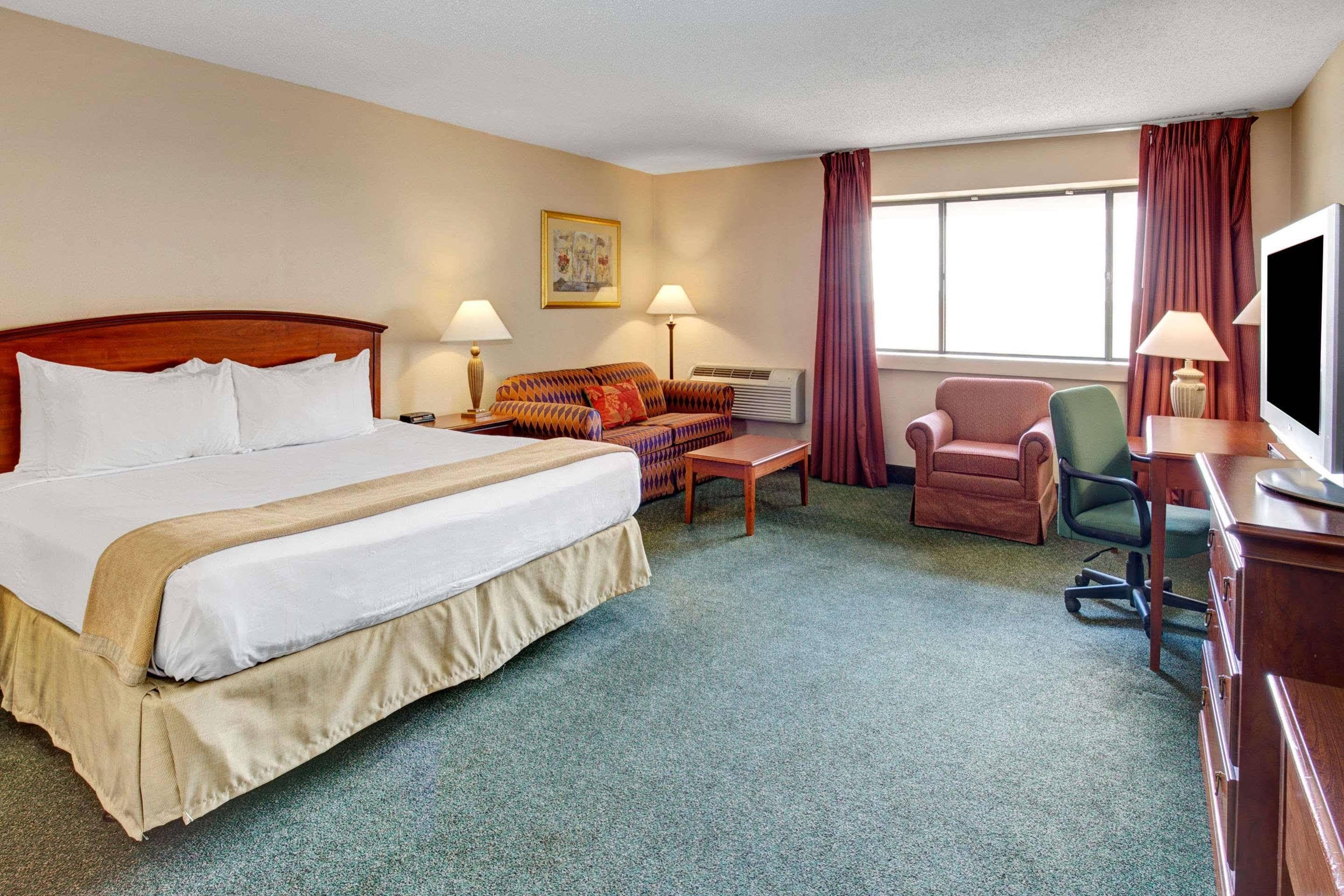 Holiday Inn Indianapolis - Airport Area N By Ihg المظهر الخارجي الصورة