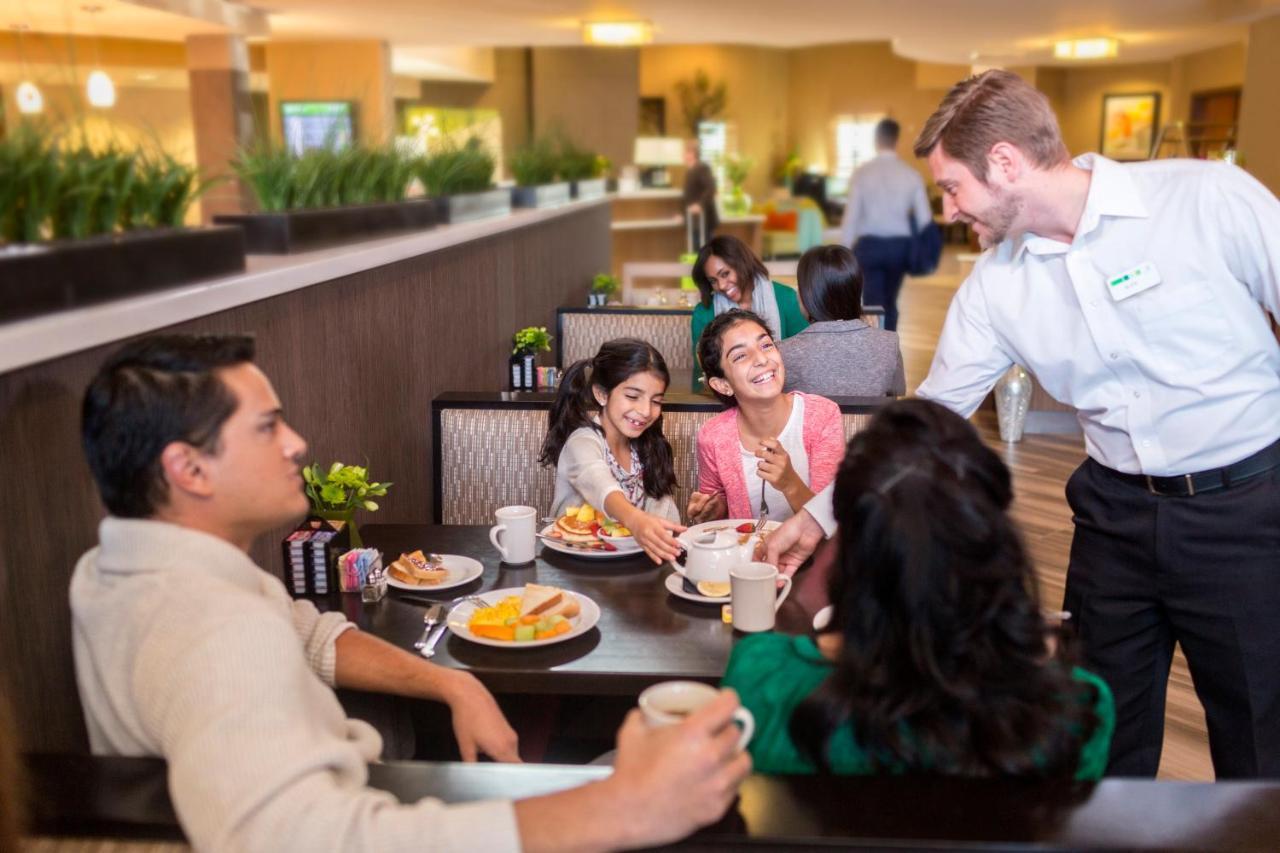 Holiday Inn Indianapolis - Airport Area N By Ihg المظهر الخارجي الصورة